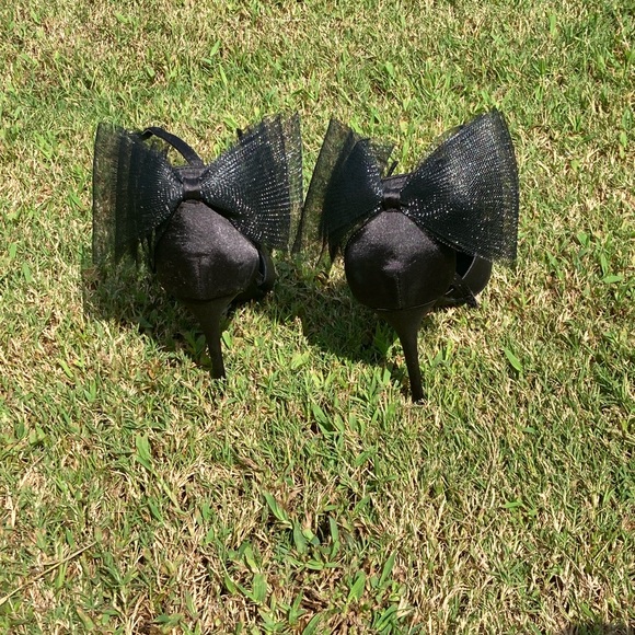 Heels - Picture 3 of 4